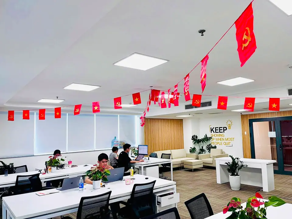 An open-plan LevelUp office during a working day